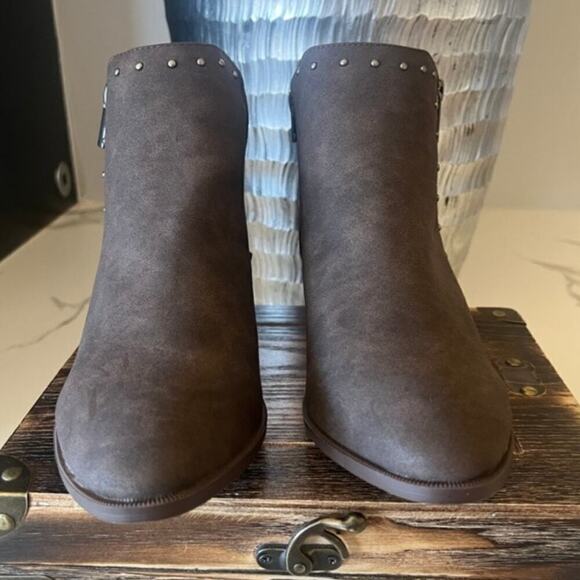 Market & Spruce Agria Zipper Booties in Expresso - Picture 3 of 10